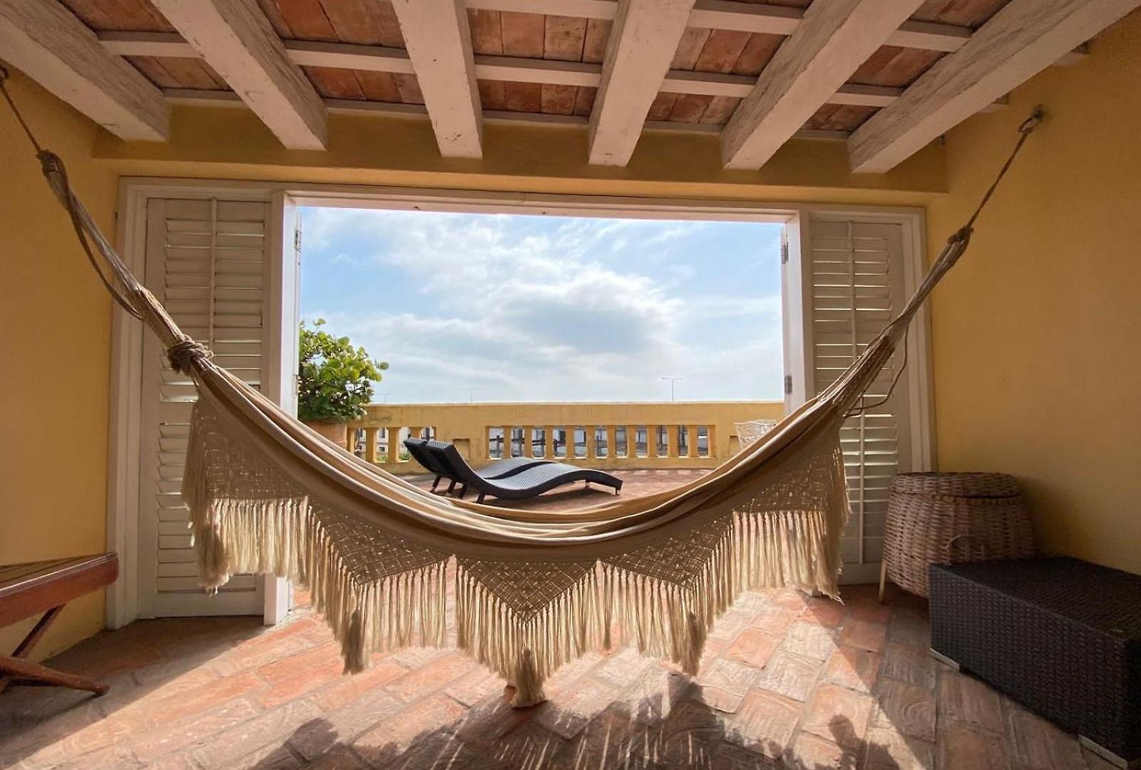 De 6 En El Casco Antiguo Con Piscina Y Vistas Al Mar Сasa de vacaciones *