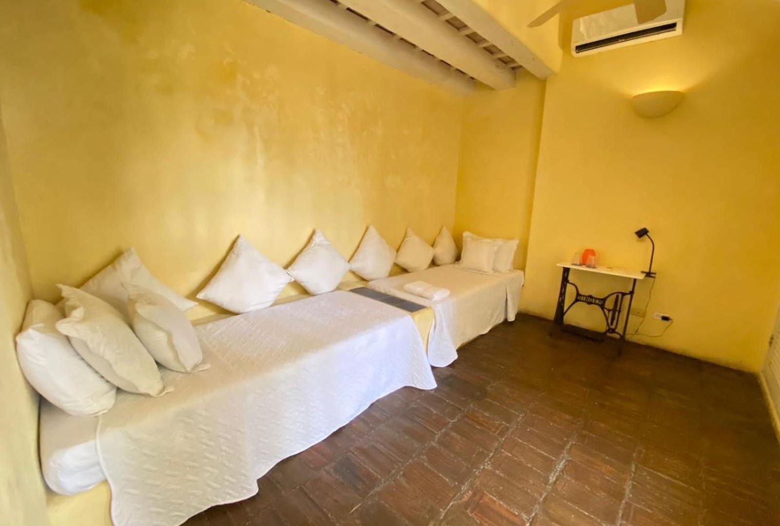 De 6 En El Casco Antiguo Con Piscina Y Vistas Al Mar Сasa de vacaciones Cartagena