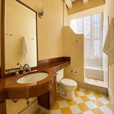 Сasa de vacaciones De 6 En El Casco Antiguo Con Piscina Y Vistas Al Mar *