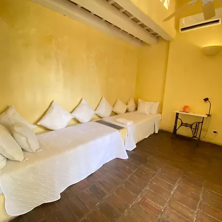De 6 En El Casco Antiguo Con Piscina Y Vistas Al Mar Сasa de vacaciones Cartagena